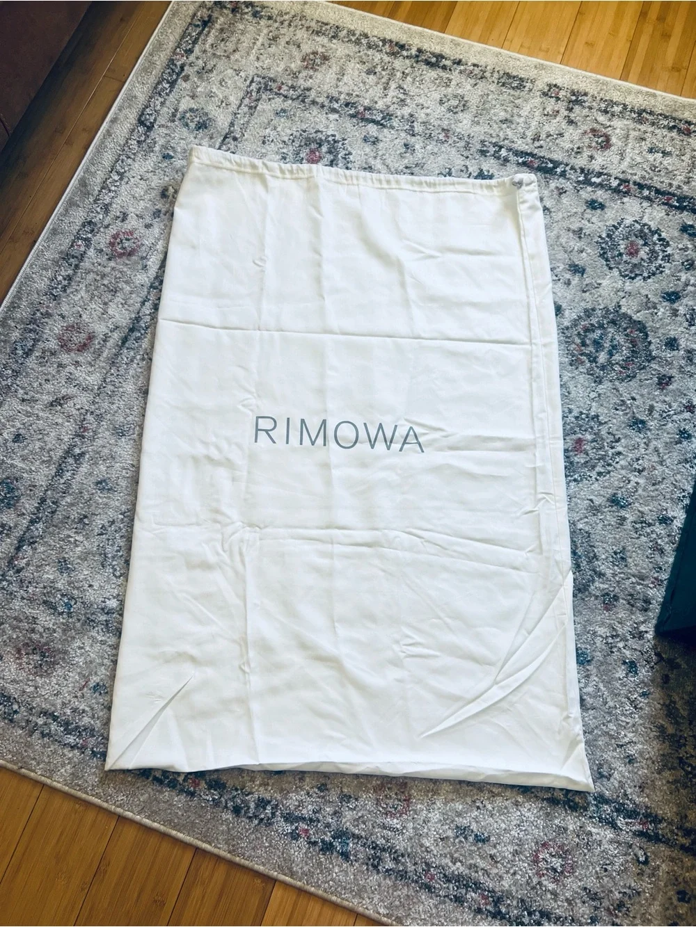 RIMOWA White Drawstring cotton  Dust Cover